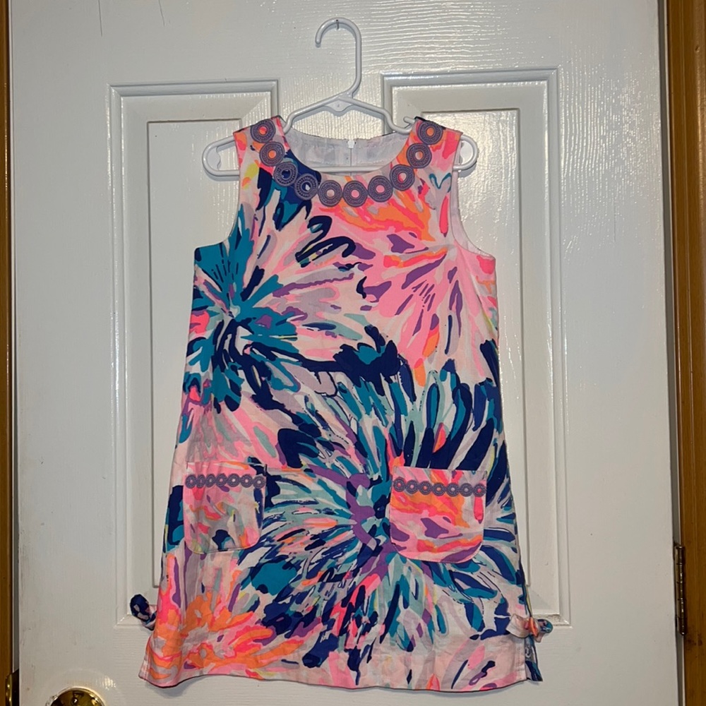 Lilly Pulitzer little girls size 6 dress.